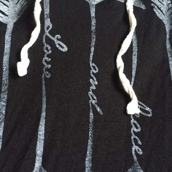 Sleeveless hooded top - Picture 3 of 6